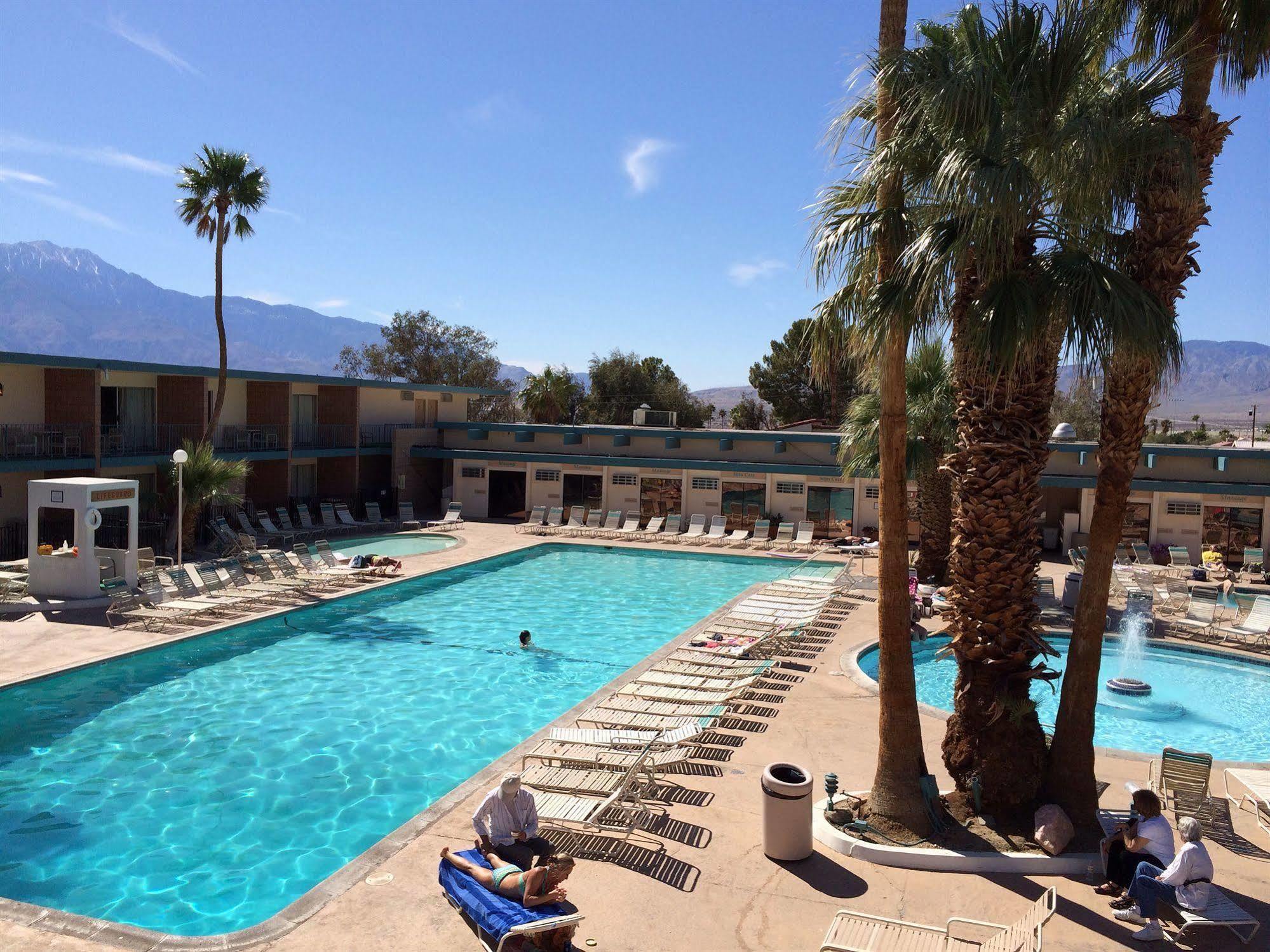 Desert Hot Springs Spa Hotel Luaran gambar